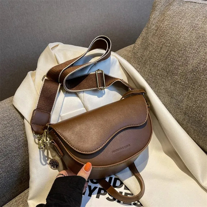 Bolso Vintage Tipo Saddle para Mujer – Bandolera Pequeña de Cuero PU con Correa Ancha y Solapa Elegante